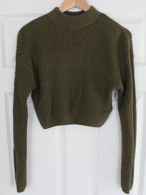 H&M Divided Cropped Sweater